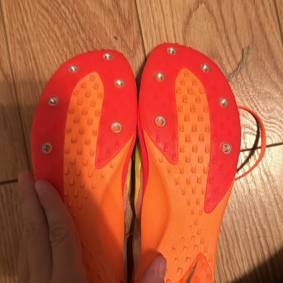 TRACK AND FIELD - Picture 4 of 5